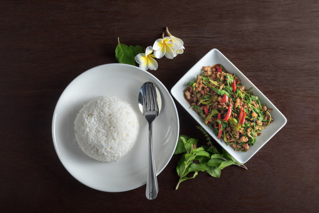 foodpanda-เมนูประจำชาติไทย-ผัดกระเพรา-2